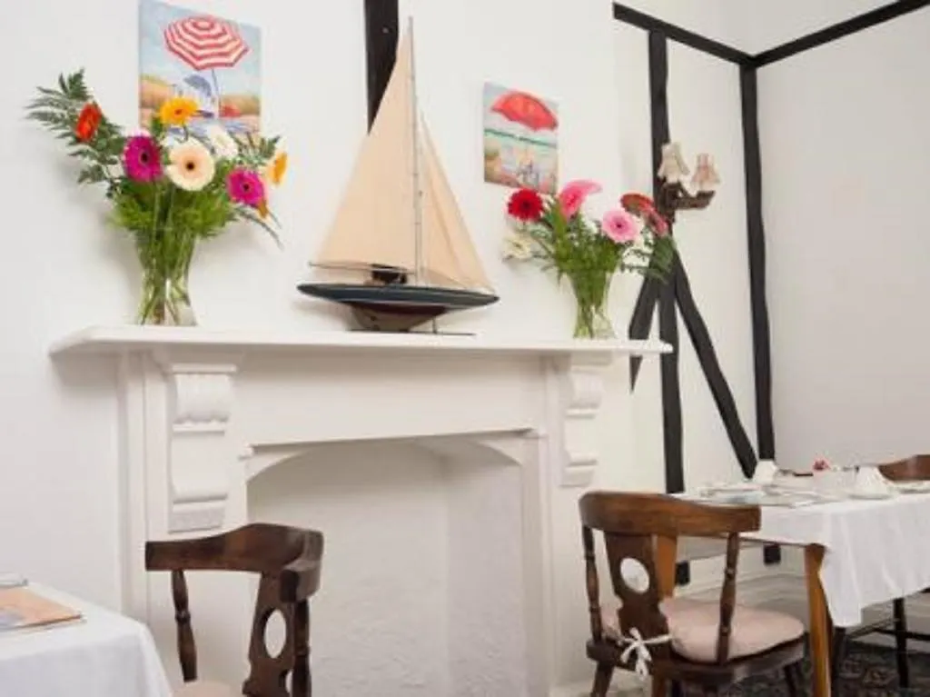 Sandy Bay Guest House Bournemouth 3*,  United Kingdom
